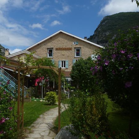 La Petite Auberge De Niaux Экстерьер фото